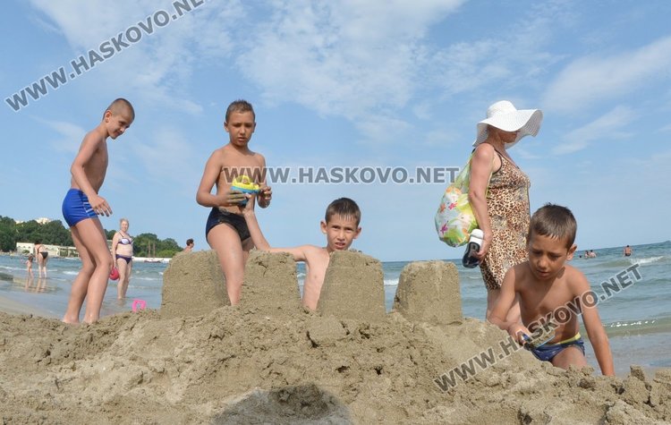 Слънце и облаци в неделя