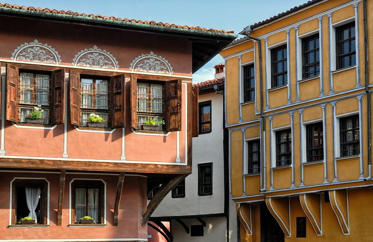 Откриха колекция оригинални стенописи, свалени от стари български къщи - паметници на културата