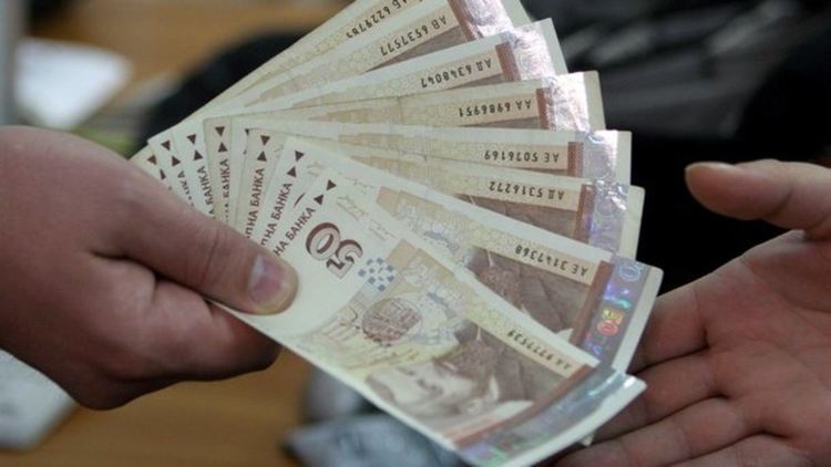 Мъж се опита да си купи цигари с фалшиви пари