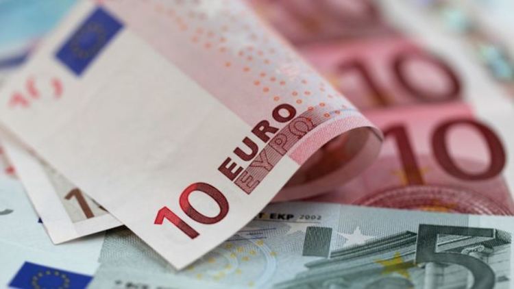 Анкета: 54% от българите искат референдум за приемането на еврото