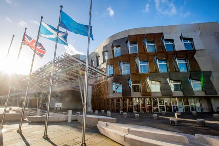 Шотландският парламент няма да свали знамето на ЕС след Брекзит