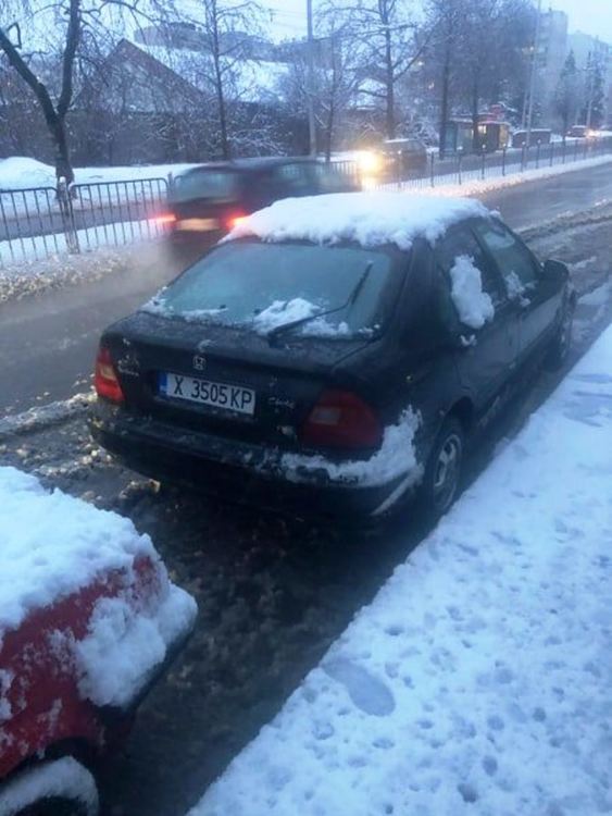 Общината: Махнете колите от улиците, пречат за почистване на снега