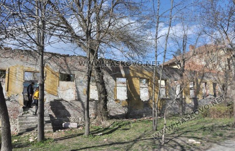 Ограбиха 54-годишен хасковлия в бившето поделение