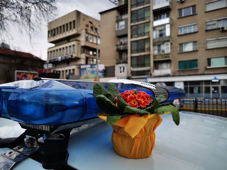 Пловдивската полиция с "Цвете на пътя" за 8 март