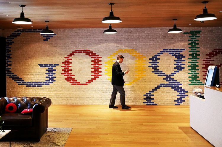 Google прати близо 100 хил. свои служители да работят от къщи