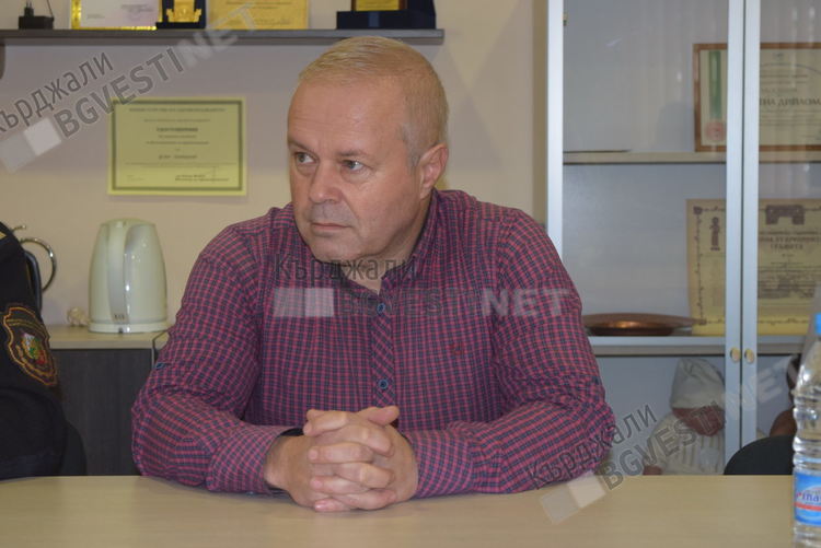   Увеличава се притокът на завръщащите се в Кърджалийско гурбетчии, тази сутрин под домашна карантина са 135 души