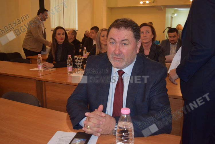 Над 70 са завърналите се от Западна Европа жители на кв.”Боровец” в Кърджали,  разясняват им карантината