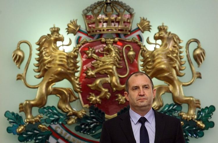 Румен Радев иска всеобхватни тествания на населението, адекватна информация няма