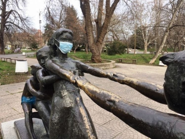 Медиите ви продават шок и ужас. Не ги купувайте!