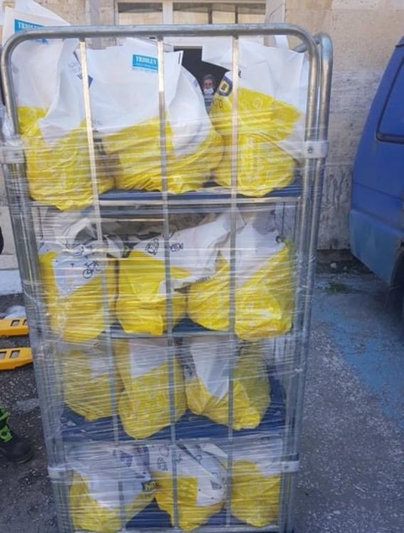 ГЕРБ-Смолян дари продукти за общинската хранителната банка 