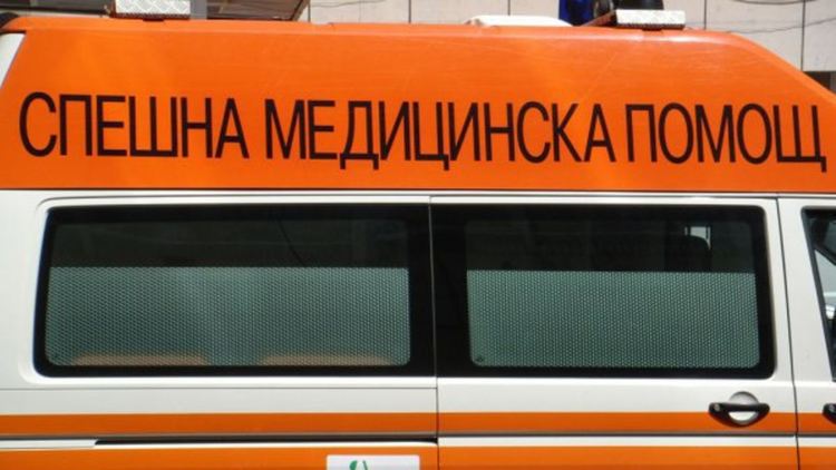 Велосипедист блъсна пешеходец и го прати в болница