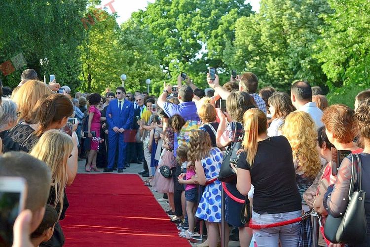 Димитровград ще постели червения килим за абитуриентите