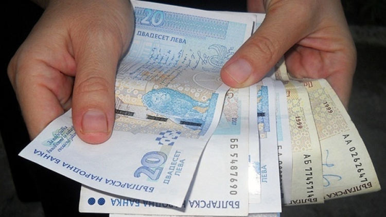 Момче пробута фалшиви пари в магазин в Димитровград