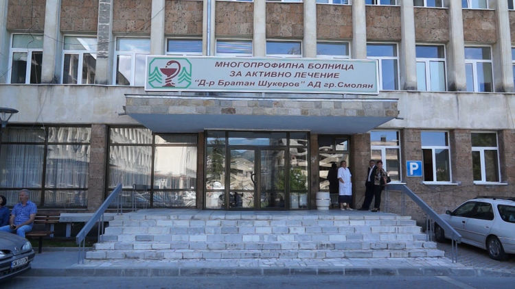 Трима от новите пациенти с ковид-19 са в болница с пневмония 