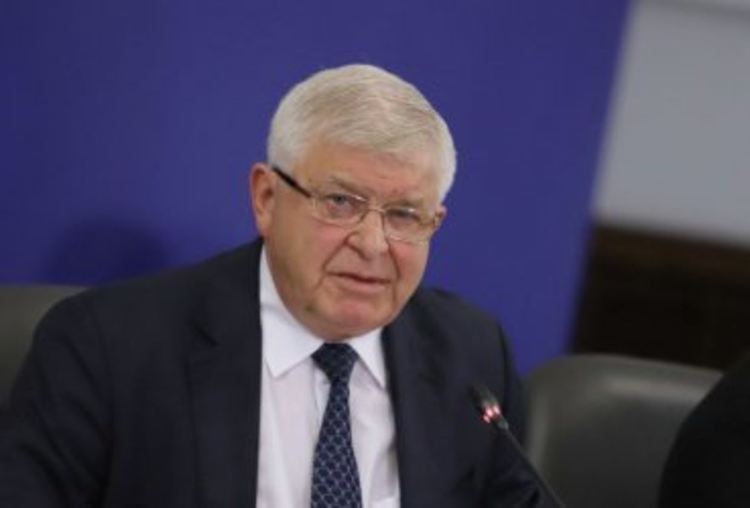 Правителството се отказва от битката за касовите апарати