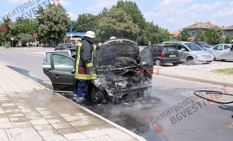 Задържаха мъжа, подпалил автомобил в село Крепост