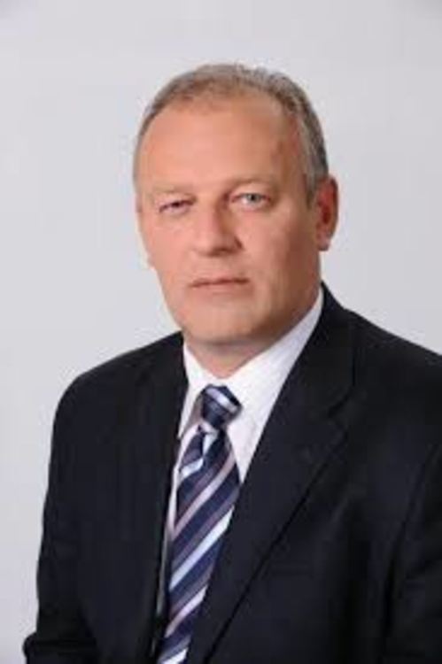 Кметът Мелемов и Областният управител Славов са се самоизолирали заради контакт със зам.-министър Нанков
