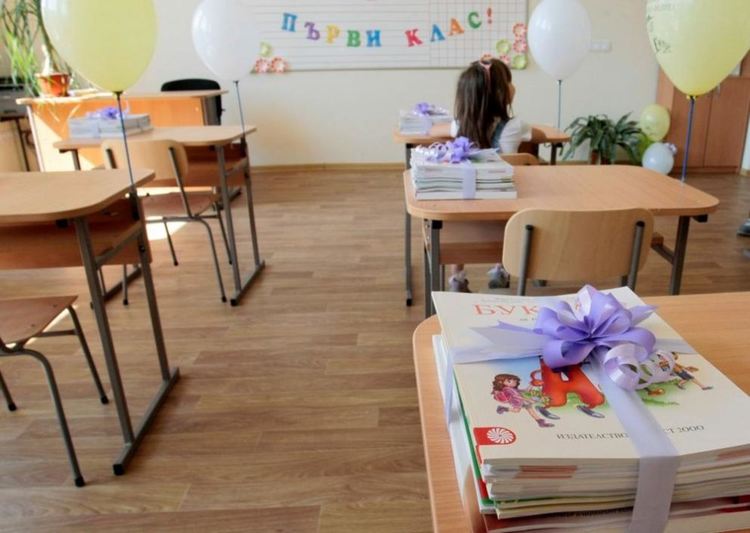 Усеща се недостиг на заместващи учители заради заради здравната криза
