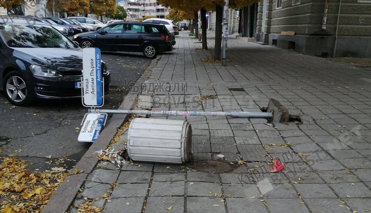 Вандалщина в центъра на Кърджали, отново гамените са безнаказани