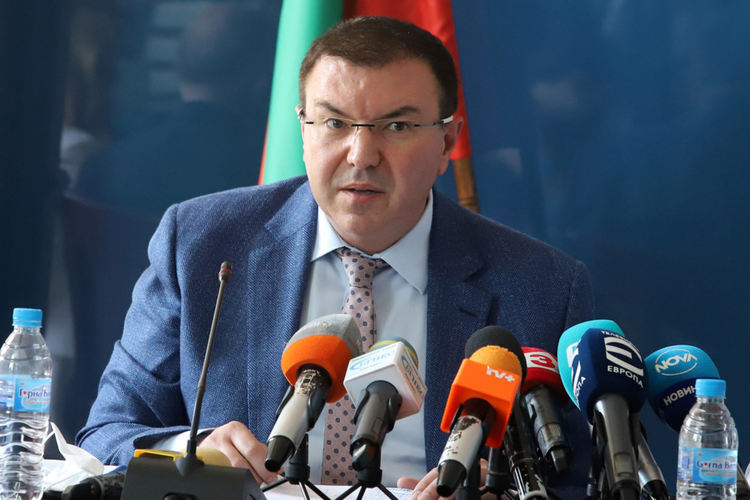 Отново променят часа на зелените коридори за над 65-годишните - заповед