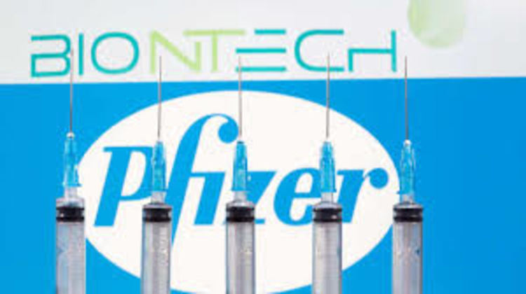 Няма опасения за безопасността на ваксината на Pfizer, обяви FDA
