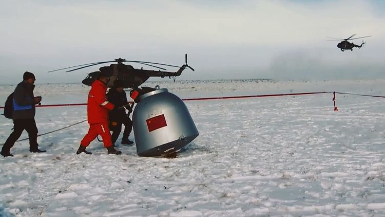 Китай очаква приземяването на "Чанъе-5" с лунните проби