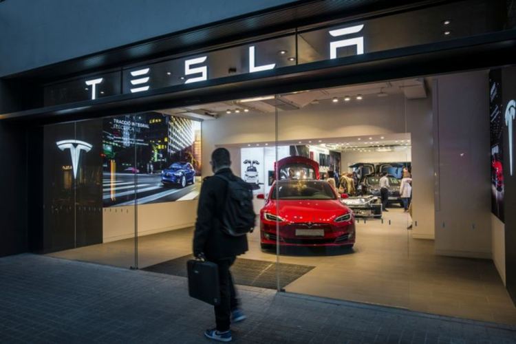 Магическата тройка в Tesla Model 3
