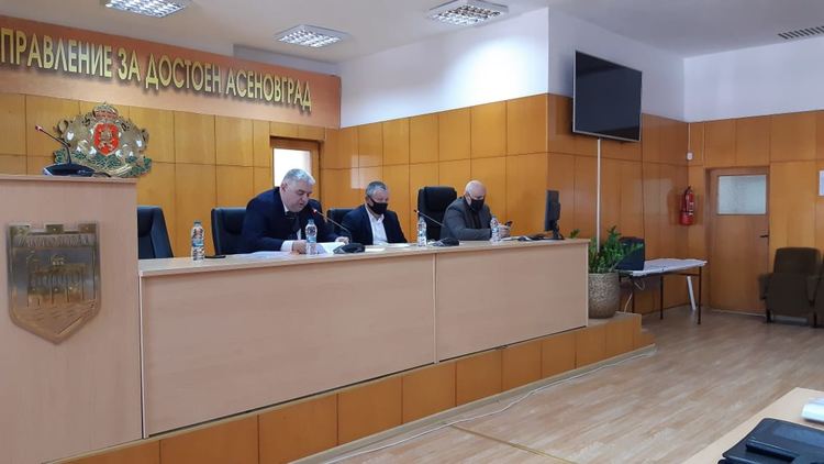 Нови детски площадки, облагородяване на междублокови пространства, реновиране на гребната база край "40-те извора" - част от исканията на асеновградчани за бюджет 2021 г.