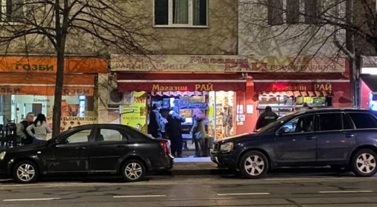 Въоръжен грабеж в центъра на София, извършителите се издирват