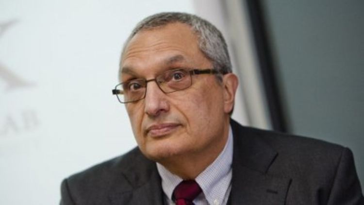 Иван Костов: Всичко друго разбирам, но не и защо гражданите избират джипката и Доган 