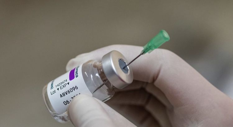 Въпреки уверенията на ЕМА: Две нови жертви след ваксинация с “АстраЗенека”