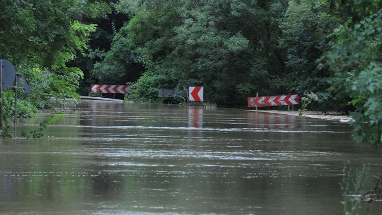 Труп с неизвестна самоличност е открит във водите на Янтра