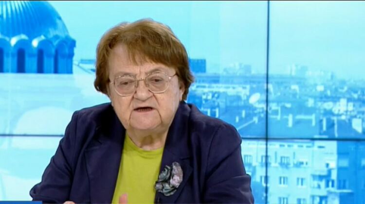 Проф. Аргирова: Зеленият сертификат за антитела ще важи за три групи хора