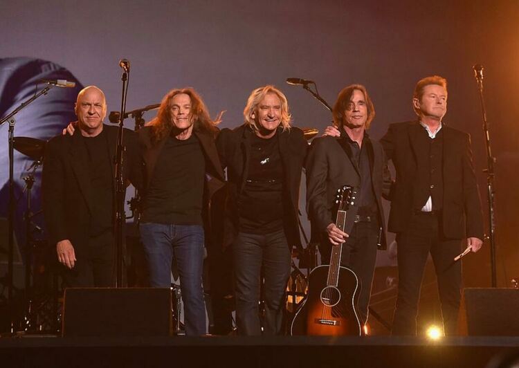 Легендарната рок банда The Eagles се готви за турне