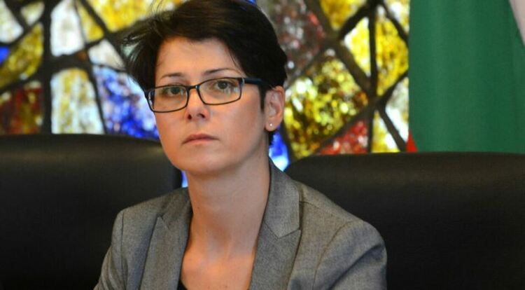 Ваня Караганева отхвърля обвиненията