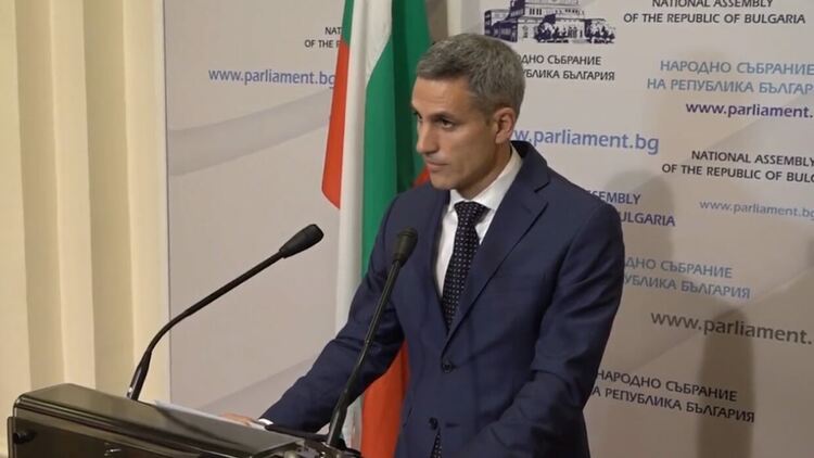 Андрей Гюров, ПП: Предложението за индексация на цената на тока в "12 без 5" е политическа акция