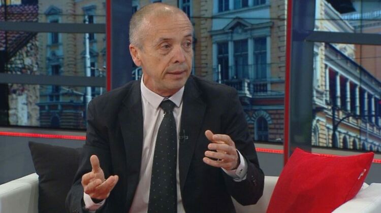 БЛС сезира етичната комисия за изказването на доц. Мангъров за починалите след ваксина