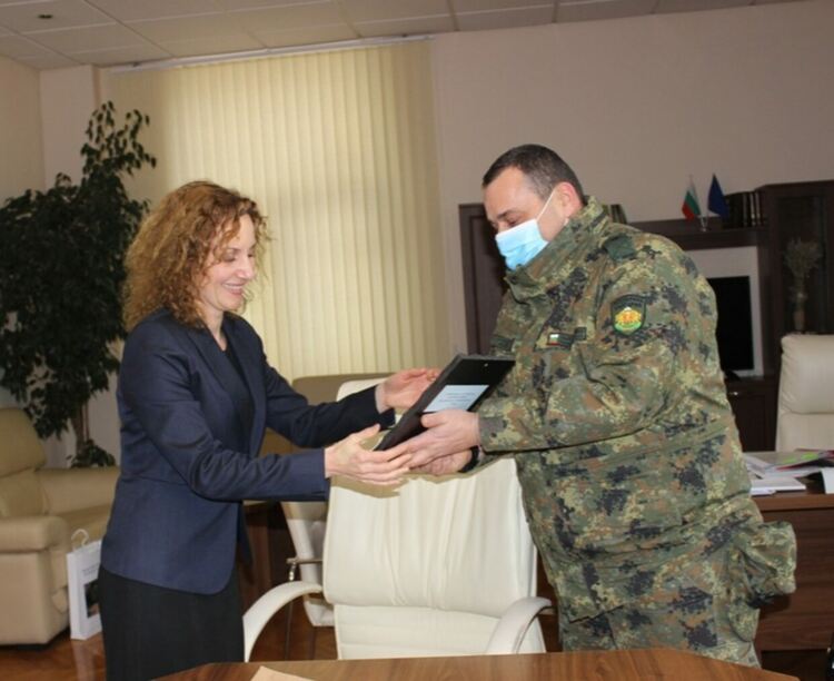 Катя Панева посрещна новия командир на Втора Тунджанска механизирана бригада