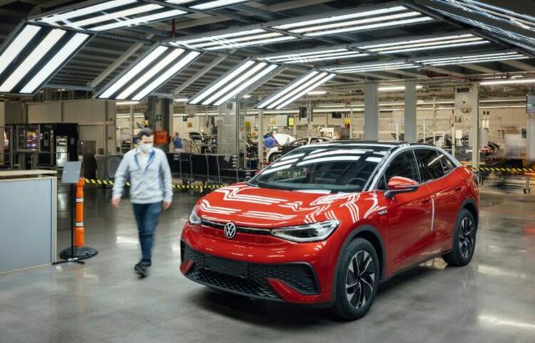Стартира серийното производство на електромобилите Volkswagen ID.5 и ID.5 GTX