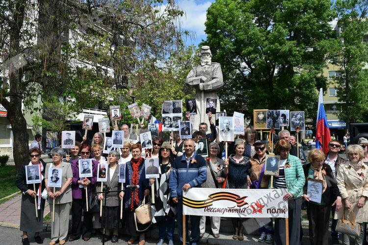      Рускини си пият мирно кафето с украинки в Столицата на толерантността, очакват войната да се размине