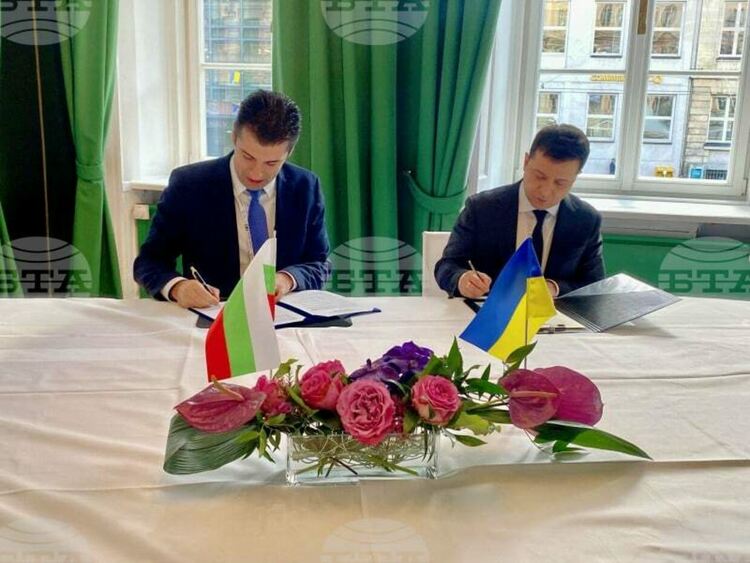 Кирил Петков се срещна с Борис Джонсън и Володимир Зеленски