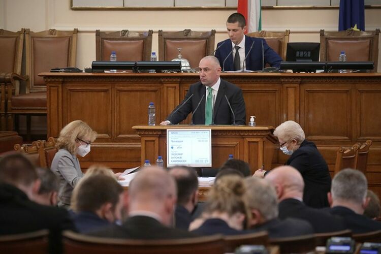 ГЕРБ-СДС и управляващите в спор за парите за култура