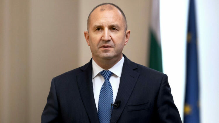 Президентът Радев: Смяната на министъра на отбраната в разгара на военна криза в съседство е риск