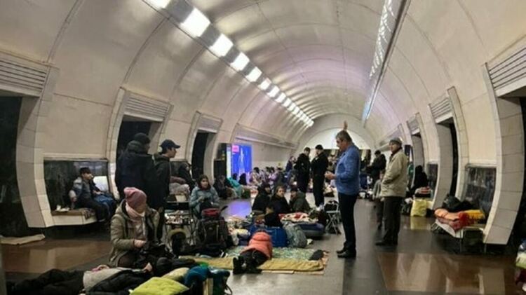 Серия мощни взривове през нощта в Киев