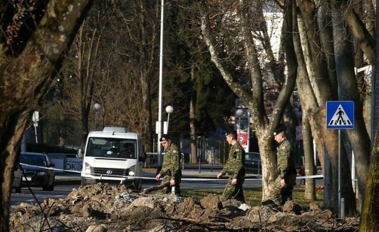 Летящ обект се разби в Загреб, предизвиквайки експлозия