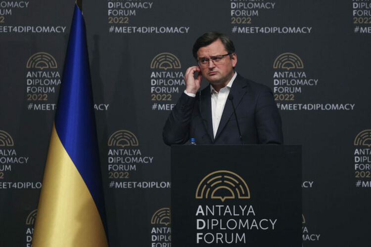 Кулеба: САЩ ни увериха, че нямат възражения за прехвърлянето на самолети