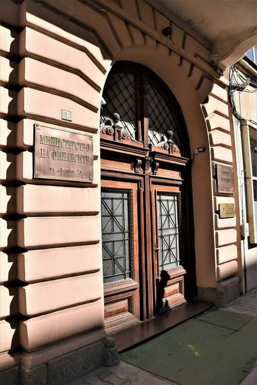 Държавата върна 1,376 милиарда евро стар дълг, но тегли още 500 млн. лева нов