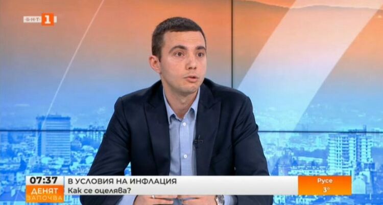 Инфлацията топи заплати и пенсии. Какво следва?