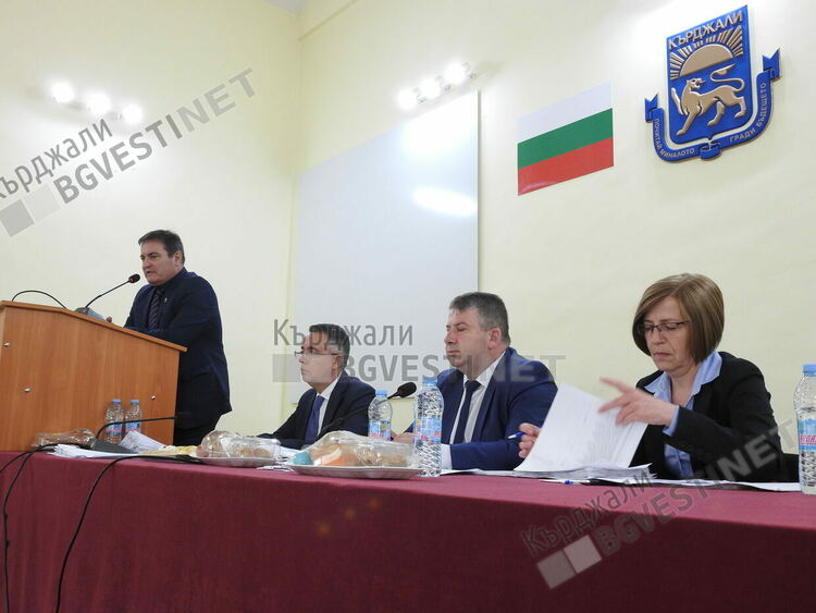 ДПС и БСП: Бюджет 2022 е баланс по време на криза, опозицията-трябва повече контрол при харченето му