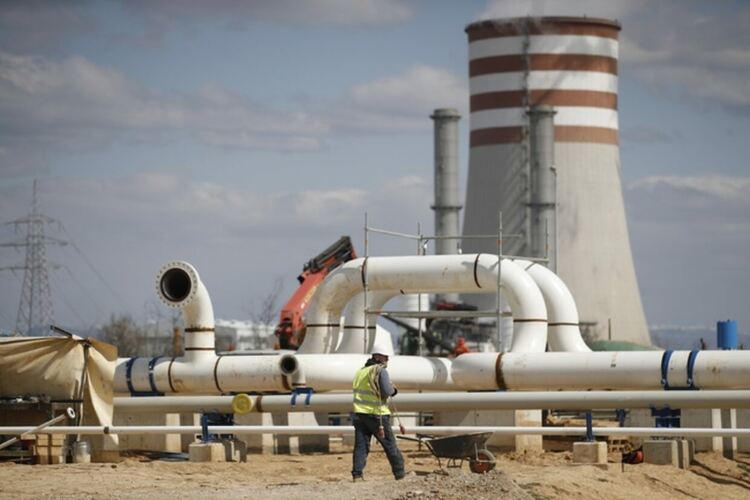 Транзитът на руски газ през Украйна може да намалее с една четвърт
